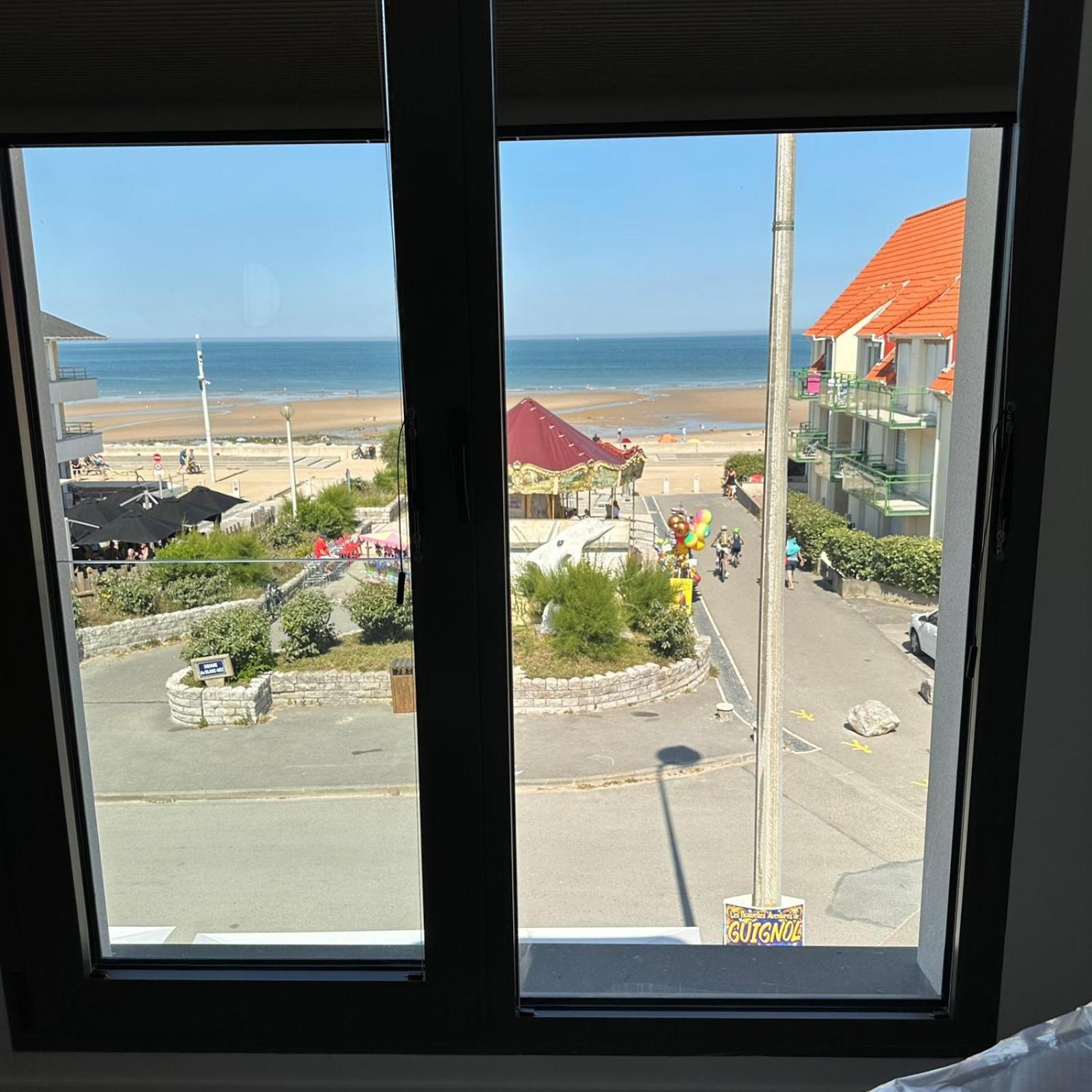 Logis- Hotel De La Baie De Wissant & Appartements Екстер'єр фото