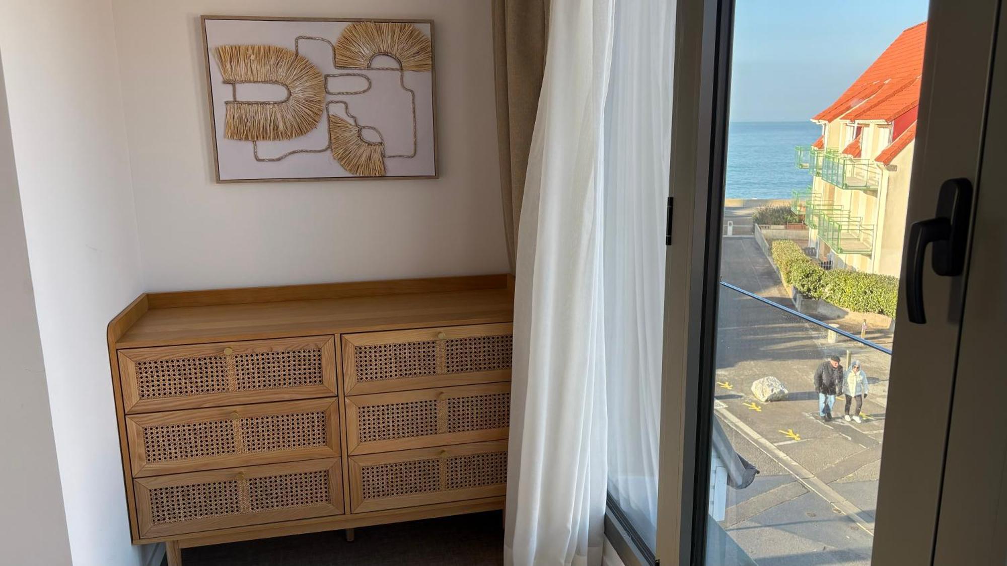 Logis- Hotel De La Baie De Wissant & Appartements Екстер'єр фото
